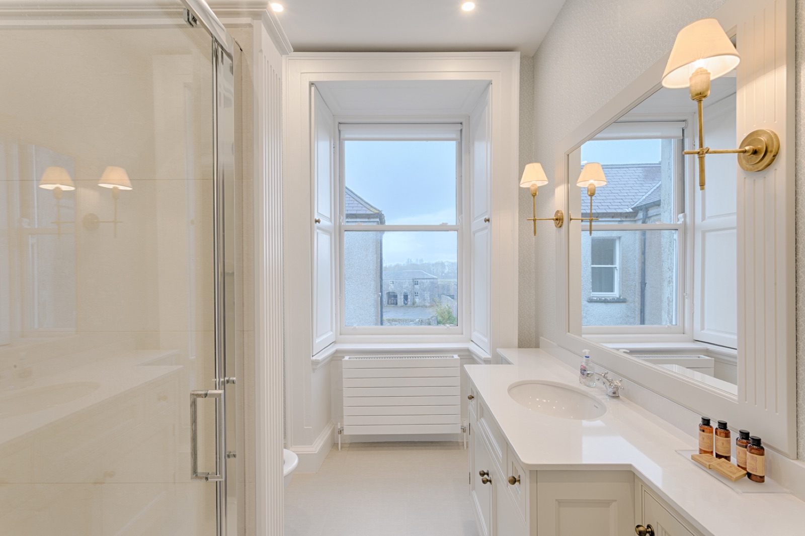 The Blue Bedroom — photo 2